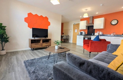 Salford Apartment | FreePrvParking|SmartTV & WiFi|LongStayDiscount