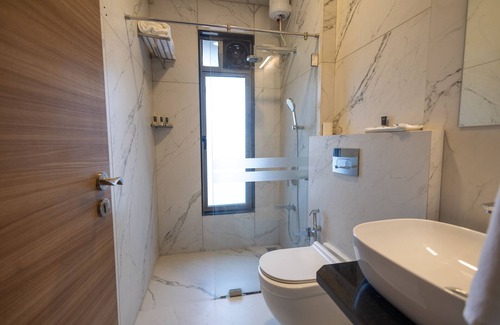 Ghansoli Hotel | Freesia Residency By Express Inn - Navi Mumbai