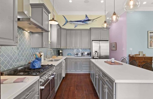 South 7th Ward Apartment | Freestanding 4BD/3BA Classic NOLA House w Backyard