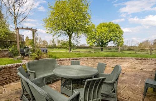 Ashby Saint Ledgers House | Freestone House