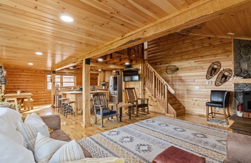 Clayton Cabin | French Creek Retreat. Dock, Deck & Game Bunkhouse. Sleeps 10