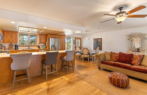 Callender House | French Farmhouse On Boutique Farm - Close to The Beach