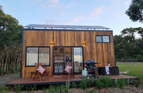 French Island Cabin | French Island 3921 - Tiny House 1