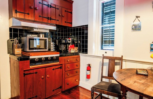 Faubourg Marigny Bed & Breakfast | French Quarter Lanaux Mansion B & B