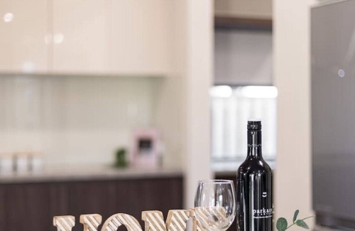 Rochedale House | French Royal Experience 5B3B Grand House 3Parking