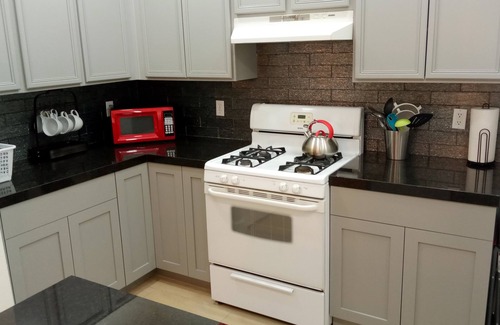 North Las Vegas House | French Themed Townhouse Near Speedway; 20 Minutes From Strip