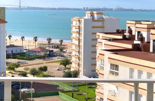 Valdelagrana Apartment | Frente al mar, preciosas vistas, piscinas , valdelagrana