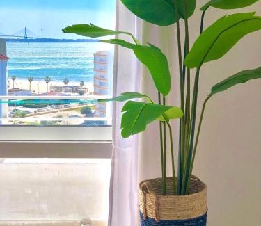 Valdelagrana Apartment | Frente al mar, preciosas vistas, piscinas , valdelagrana