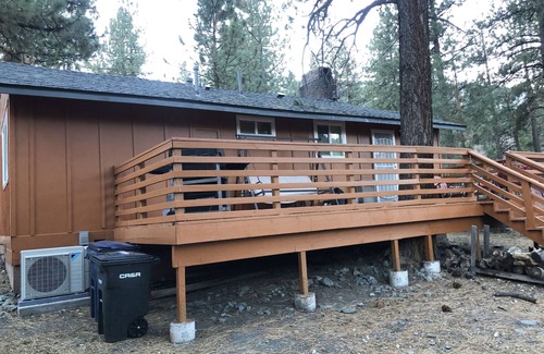 Wrightwood House | Fresh Air Cabin Hike Rest Refresh Sleeps 8