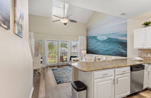 Crystal Beach Condo | Fresh and Clean, 2 Bedroom Condo, Steps to Beach, Great Pool and Hot Tub!