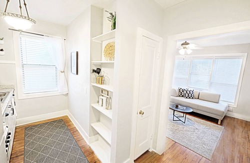 Lower Greenville Apartment | Fresh + Bright Flat M Streets