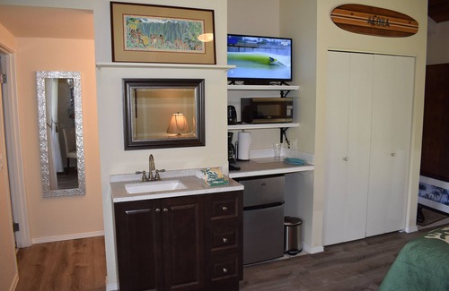 Princeville Condo | Fresh & Clean, Air Conditioned Second Floor Condo in Princeville