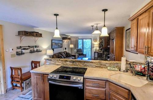 Winter Park Condo | Fresh & clean platinum-rated condo. Pool, spa, ski shuttle, close to town.