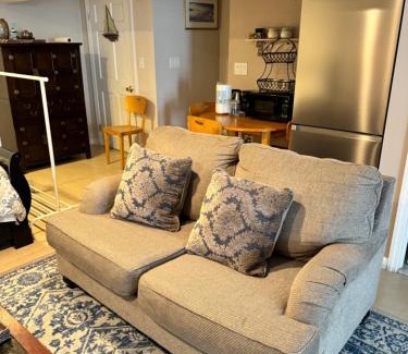 Hillcrest House | Fresh Meadow Cozy Studio