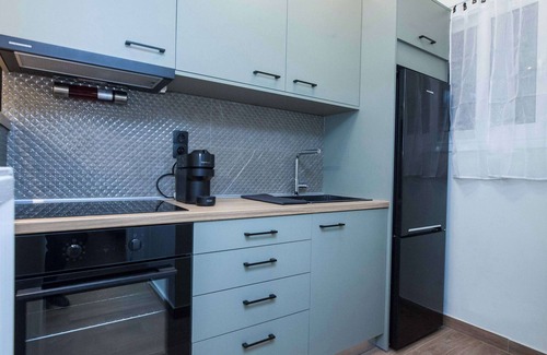 Athens Apartment | Fresh Modern 1 Bd Apt in Vibrant Patisia