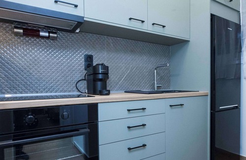 Athens Apartment | Fresh Modern 1 Bd Apt in Vibrant Patisia
