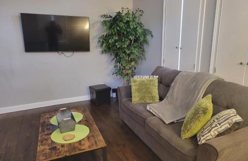 Corryville Apartment | Fresh Modern Industrial split level