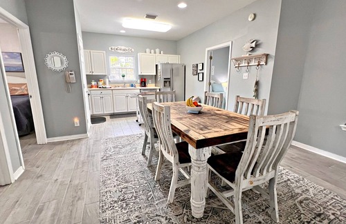 Fort Morgan House | 🏖️ FRESH REMODEL! Come & Enjoy🌊 🎣 The fish are biting🎣
