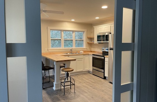 Pisgah Forest Apartment | Fresh updated detached guest cottage 7 min to ntl. forest & downtown Brevard