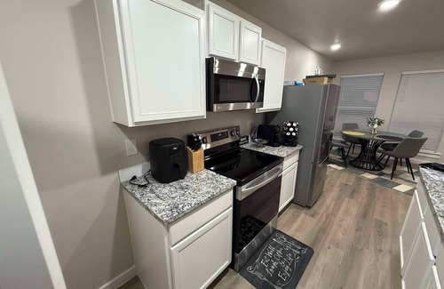 Lubbock House | Freshly Built Cottage-Style Home , 3 bedroom , 2bath fully equipped!