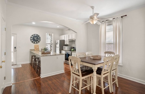 Port Royal House | Freshly Painted -Saltwater Retreat! Close to Parris Island/Sands Beach!