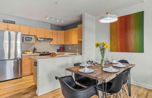Canmore House | Freshly Remodeled - 2 King Beds- Breathtaking Views