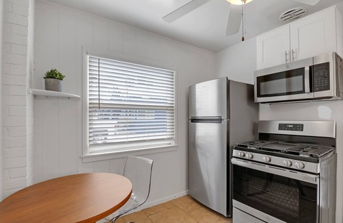 Peninsula House | Freshly remodeled beach getaway, steps to the sand