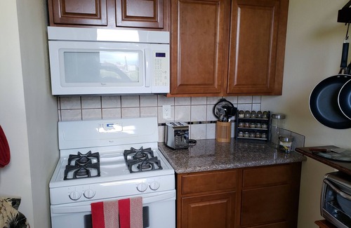 Kihei Condo | Freshly Renovated Corner Studio With View of the Ocean