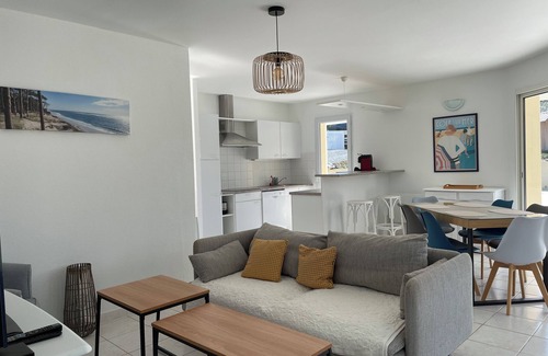 Lacanau-Ocean House | Freshly renovated gem! Villa 2 bedrooms private heated pool golf