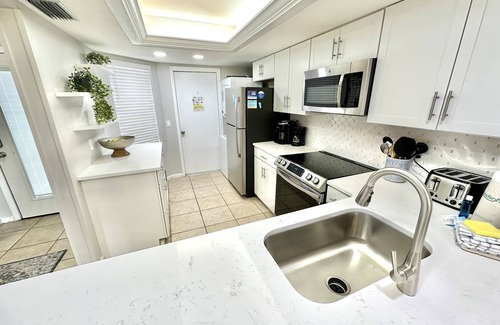 Miramar Beach Condo | Freshly updated! Beautiful villa with Golf Cart 285F