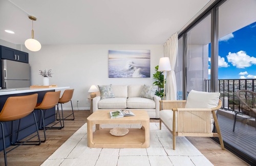 Waikiki Apartment | Freshly Updated w/Parking, Near Waikiki Beach