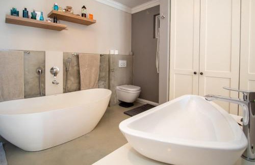 Fresnaye House | Fresnaye Home on Ave La Croix