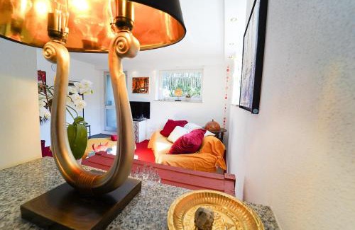Bad Urach Apartment | Freundliche Ferienwohnung (Souterrain) mit Gartenmitbenutzung im Haus Lotus