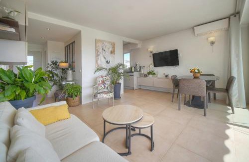 Pointe Croisette Apartment | FRGK "Etoile du sud TERRASSE Vue Mer PALM BEACH"