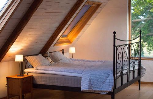 Vaster Bed & Breakfast | Fridfullt boende på lantgård med underbar utsikt