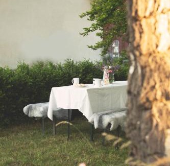 Vaster Bed & Breakfast | Fridfullt boende på lantgård med underbar utsikt