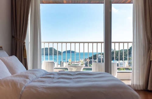 Irun-myeon Hotel | Friemily Pool Villa & Hotel