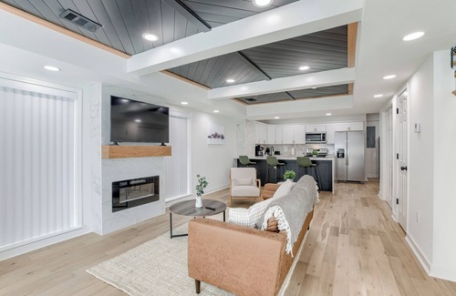 Riverview House | Friendly Getaway Home w/Backyard Arcade &Firepit