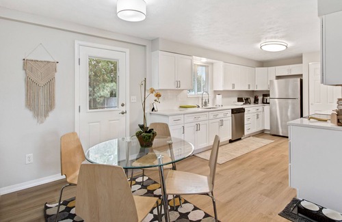 Spokane Valley House | Friendly home near shopping w/ enclosed yard & free WiFi