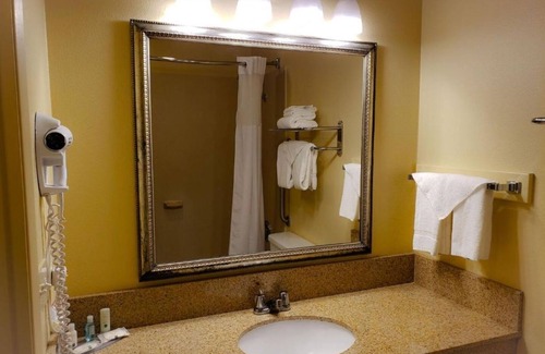 Hazel Dell South House | Friendly service and value in Vancouver, WA