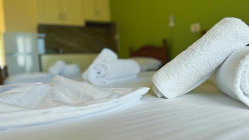 Borsh Hotel | Friends House - Borsh Hotel