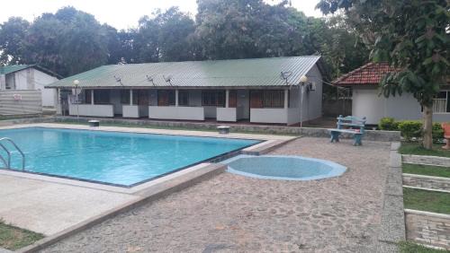 Kilinochchi Hotel | Friends Paradise