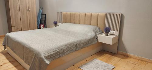 Sololaki Apartment | Friends - Your Cosy Apartment in the Center