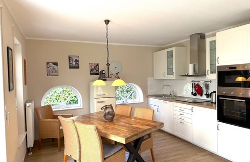 Tannenhausen House | Friesenhuus - vacation home, shower, WC, 3 bedrooms