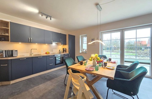 Hagermarsch House | Friesenkate Steuerbord - Herzlich Willkommen in Unserem Ferienhaus, dem Perfekten Rückzugsort für