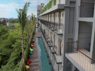 Batu Bolong Hotel | FRii Bali Echo Beach