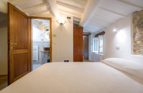 Cortona House | fringuello - Mandorlo
