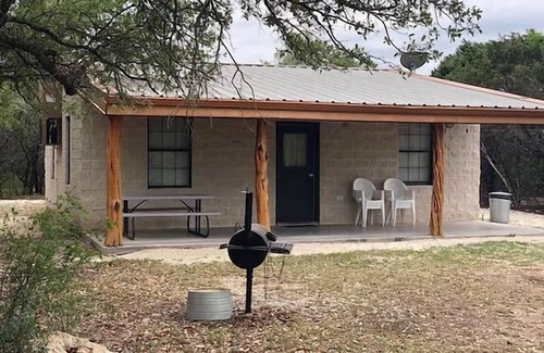 Concan Cabin | Frio Acres Cabin # 3