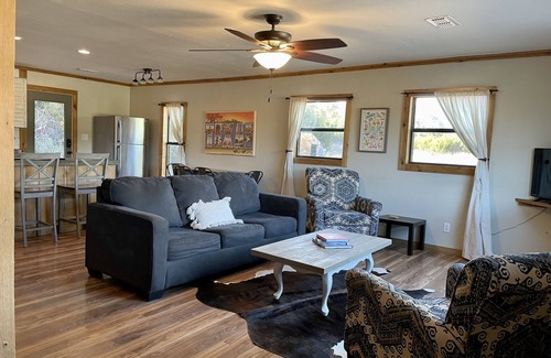 Leakey House | Frio Déjà Vu River House – Secluded Hill Country Getaway