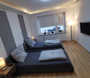 Center Apartment | Frisch sanierte Ferienwohnung 2 min vom Südstrand - Balkon - PAY TV